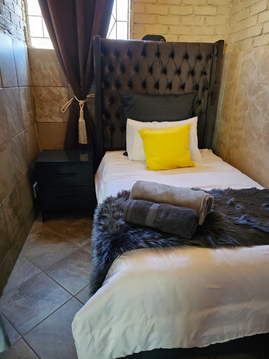 5 Bedroom Property for Sale in Bloemhof North West